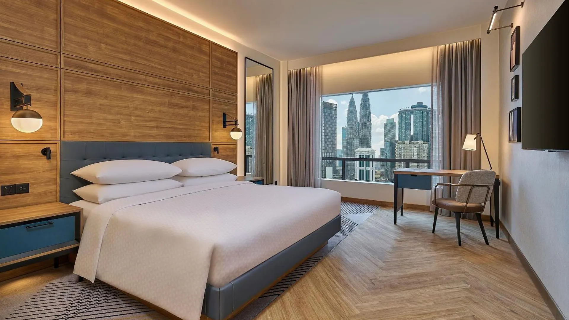Four Points By Sheraton Kuala Lumpur, City Centre 5*,  Malaysia